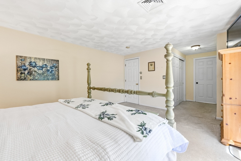 1 Tallowood Ln, Amesbury, MA Photo #24