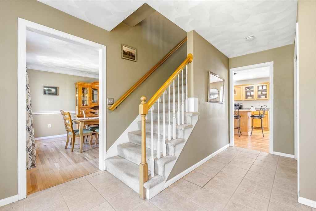 1 Tallowood Ln, Amesbury, MA Photo #13