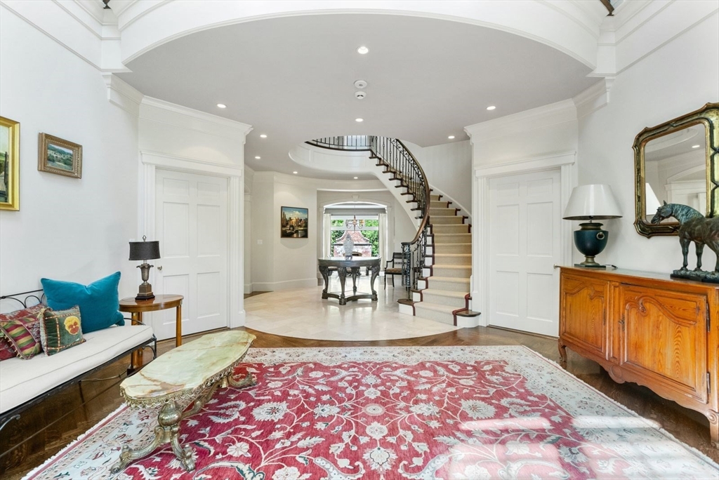 11 Greylock Rd