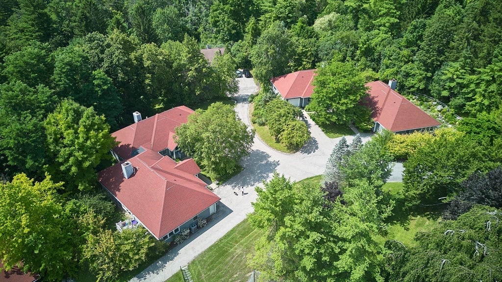 11 Prospect Hill #8, Stockbridge, MA, 11 Prospect Hill #8, Stockbridge, MA Photo #2