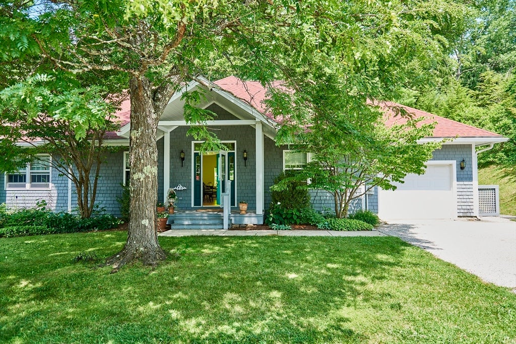 11 Prospect Hill #8, Stockbridge, MA, 11 Prospect Hill #8, Stockbridge, MA Photo #9