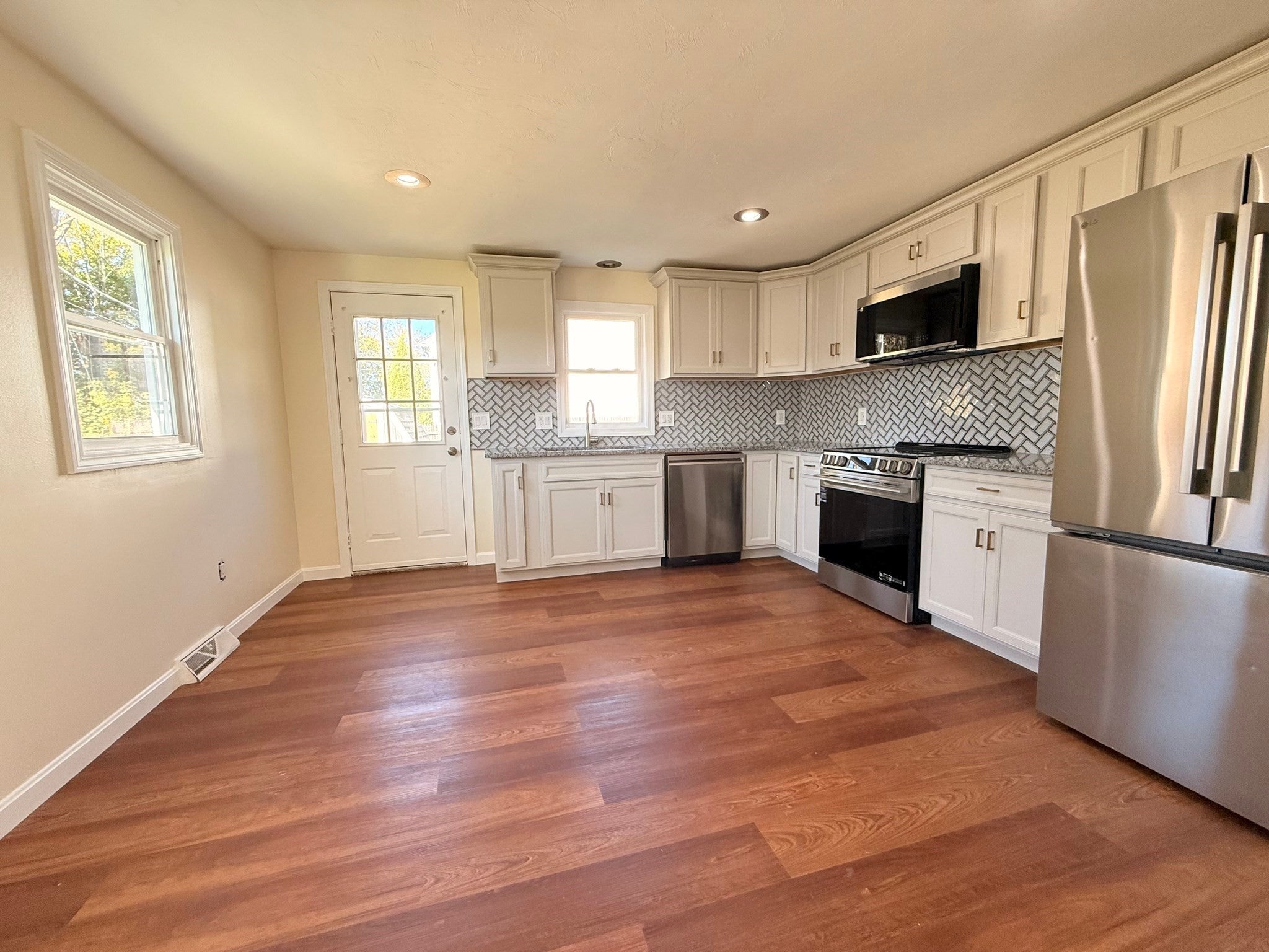 90 George St, Brockton, MA Photo #8