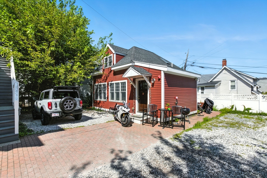 581 Cambridge St