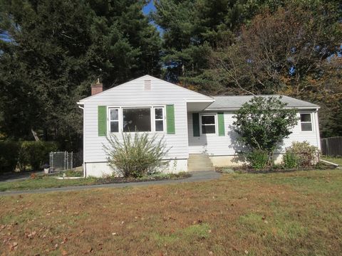 23 Pinebrook Circle Granby MA 01033