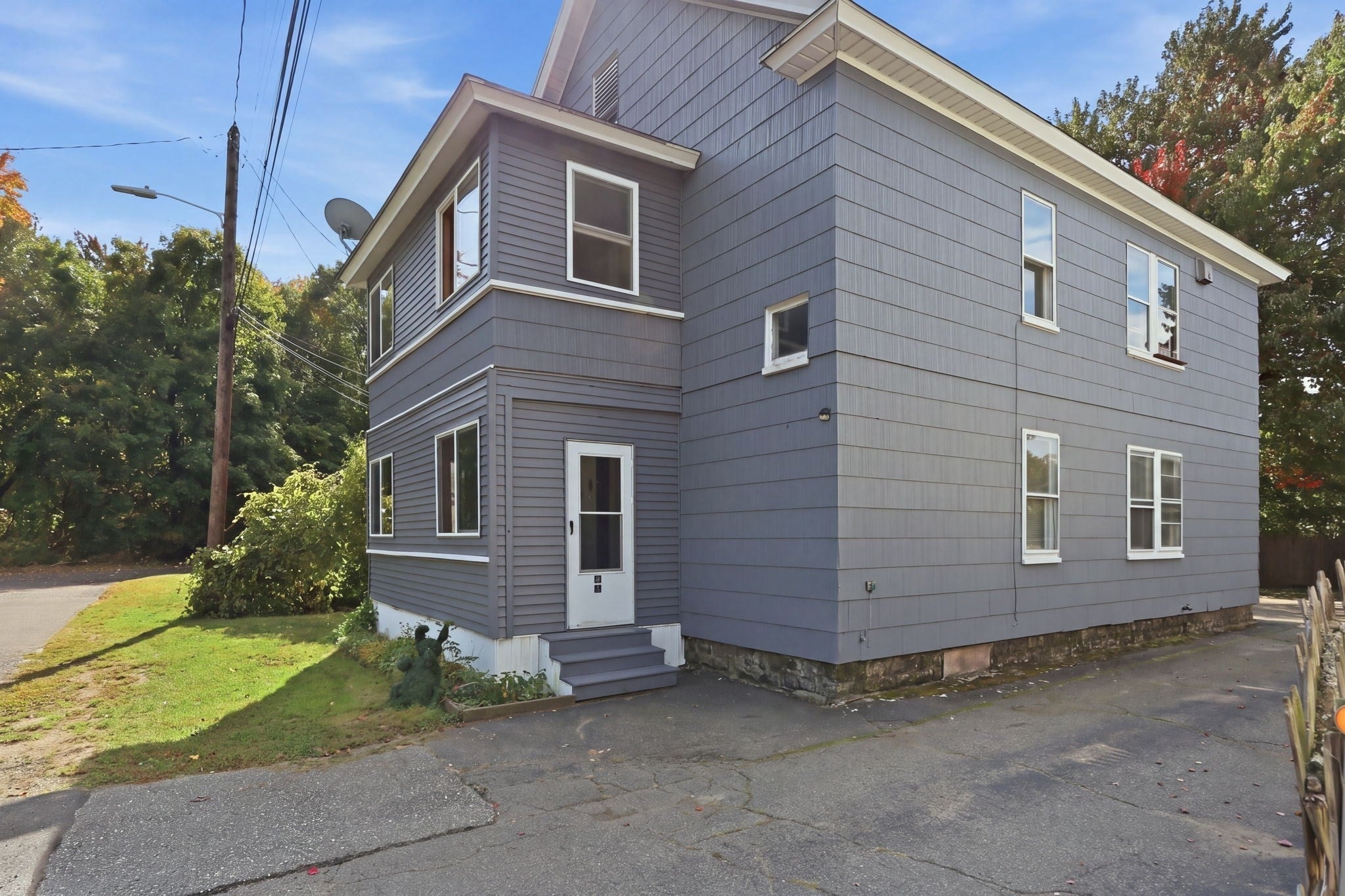 20 Rathburn St