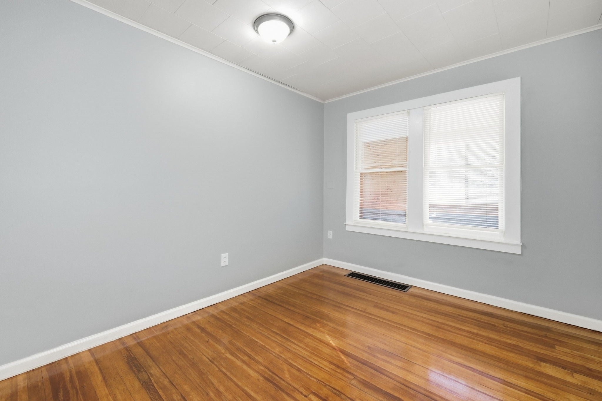 20 Rathburn St, Chicopee, MA, 20 Rathburn St, Chicopee, MA Photo #19