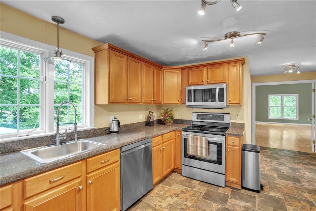 15 Sequoia Lane
