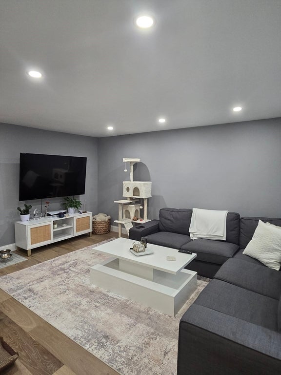 6 Corey Colonial #6, Agawam, MA Photo #2