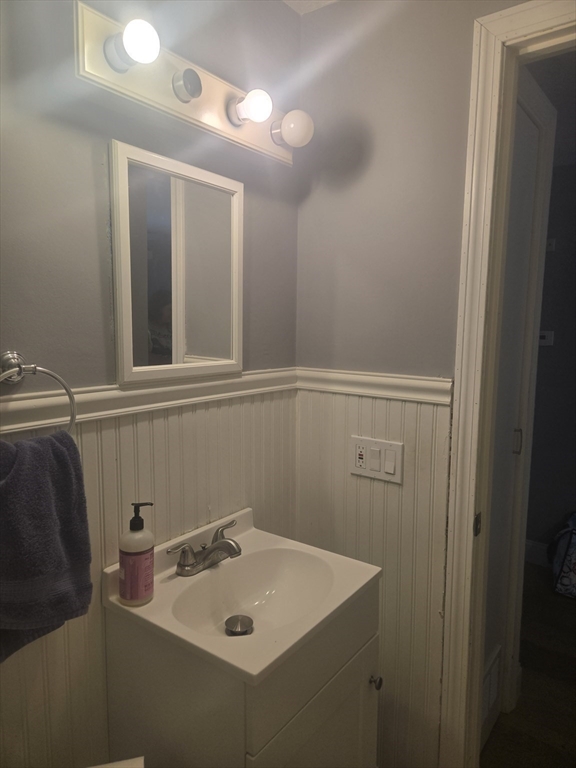 6 Corey Colonial #6, Agawam, MA Photo #5