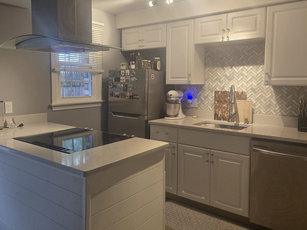 6 Corey Colonial #6, Agawam, MA Photo #4