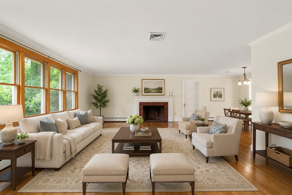 494 North Ave 1
