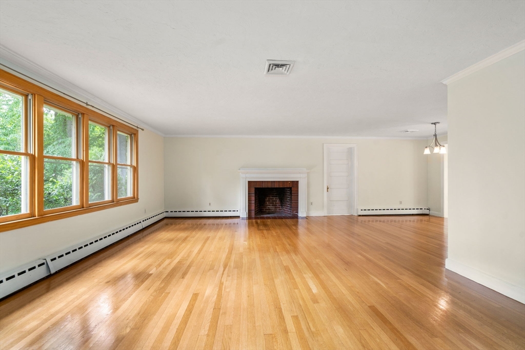 494 North Ave 1