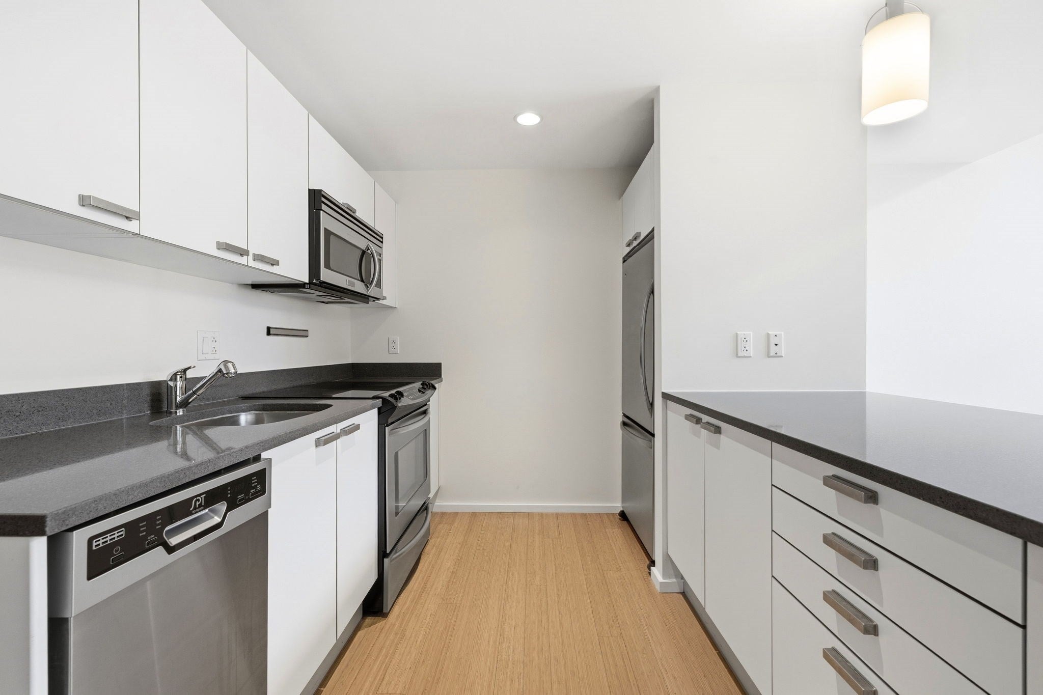 1 Earhart Street 309