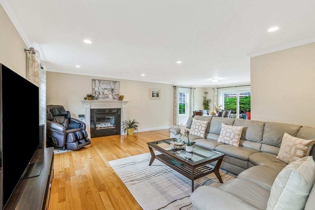 184 College Farm Rd