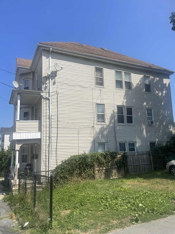 212 Weld St