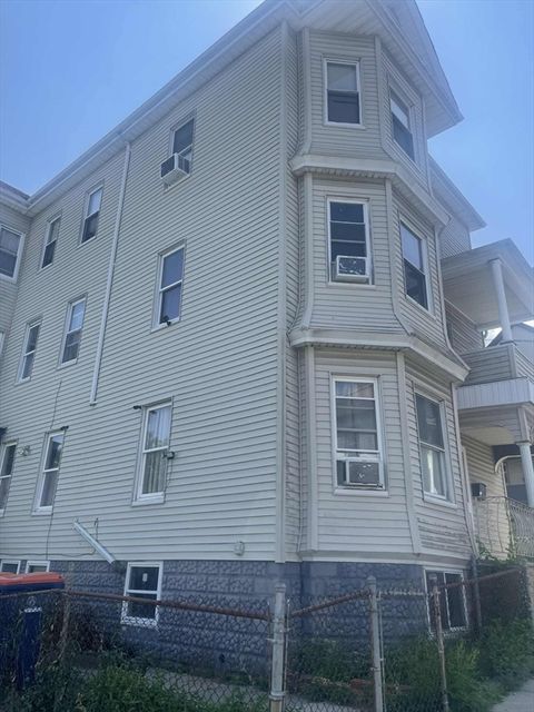 212 Weld St New Bedford MA 02740