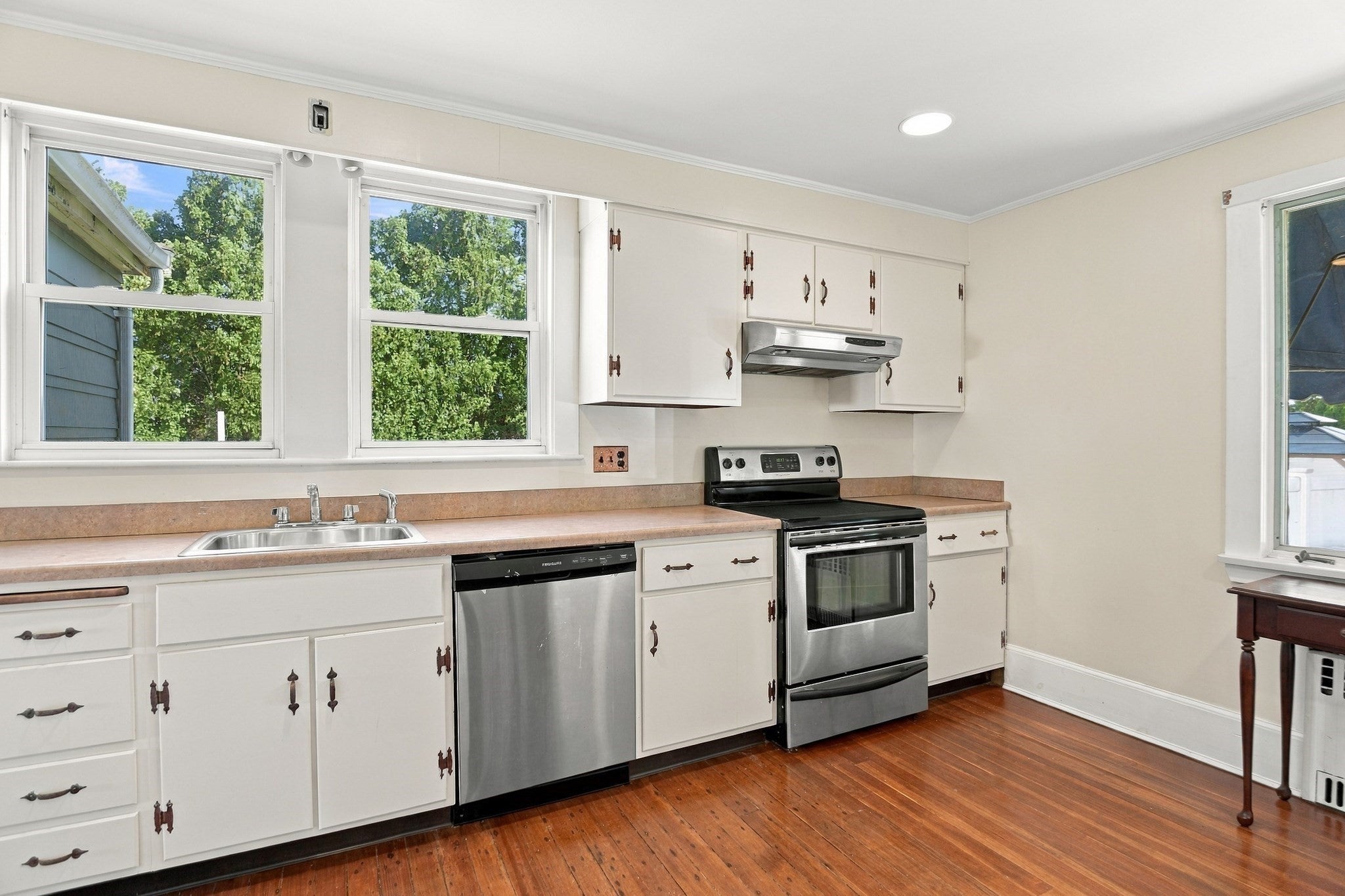 4 Henry Avenue, Woburn, MA, 4 Henry Avenue, Woburn, MA Photo #10