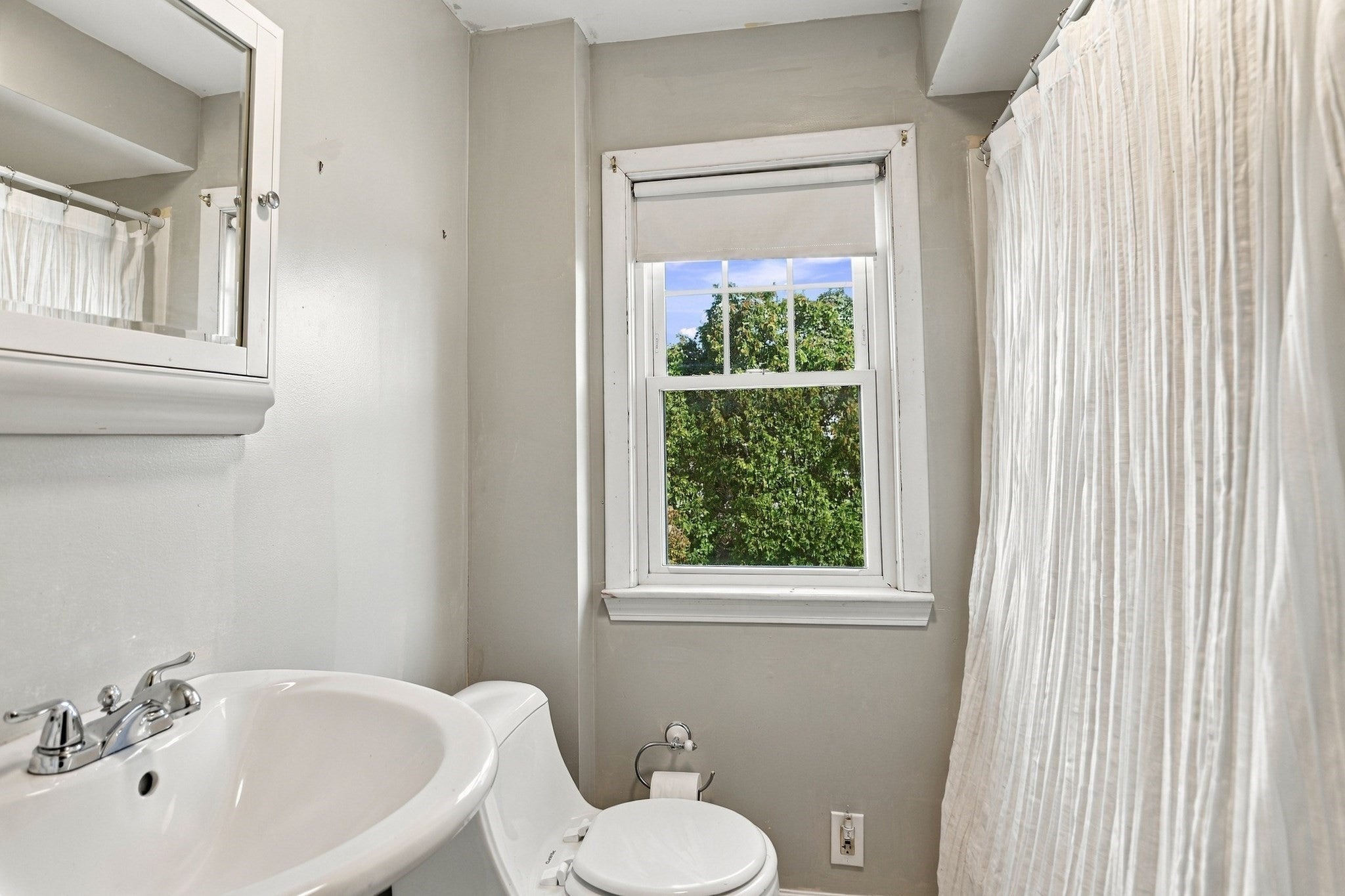 4 Henry Avenue, Woburn, MA, 4 Henry Avenue, Woburn, MA Photo #13
