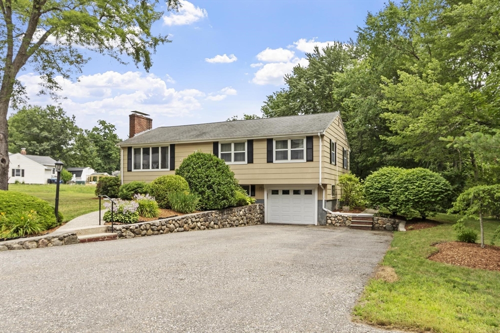 2 Appletree Lane
