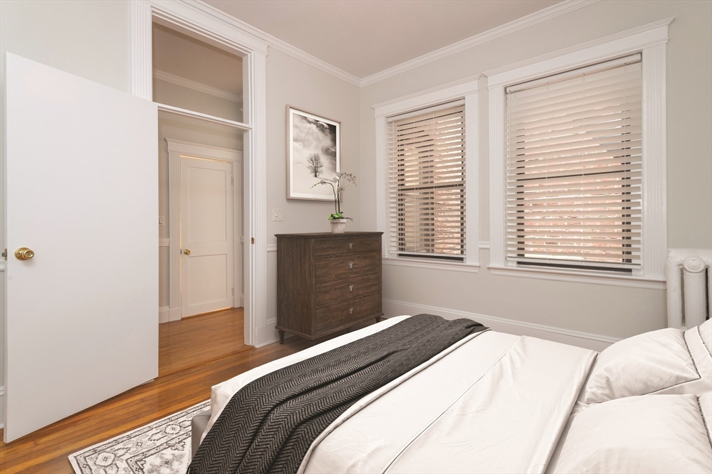 39 Hemenway St 4