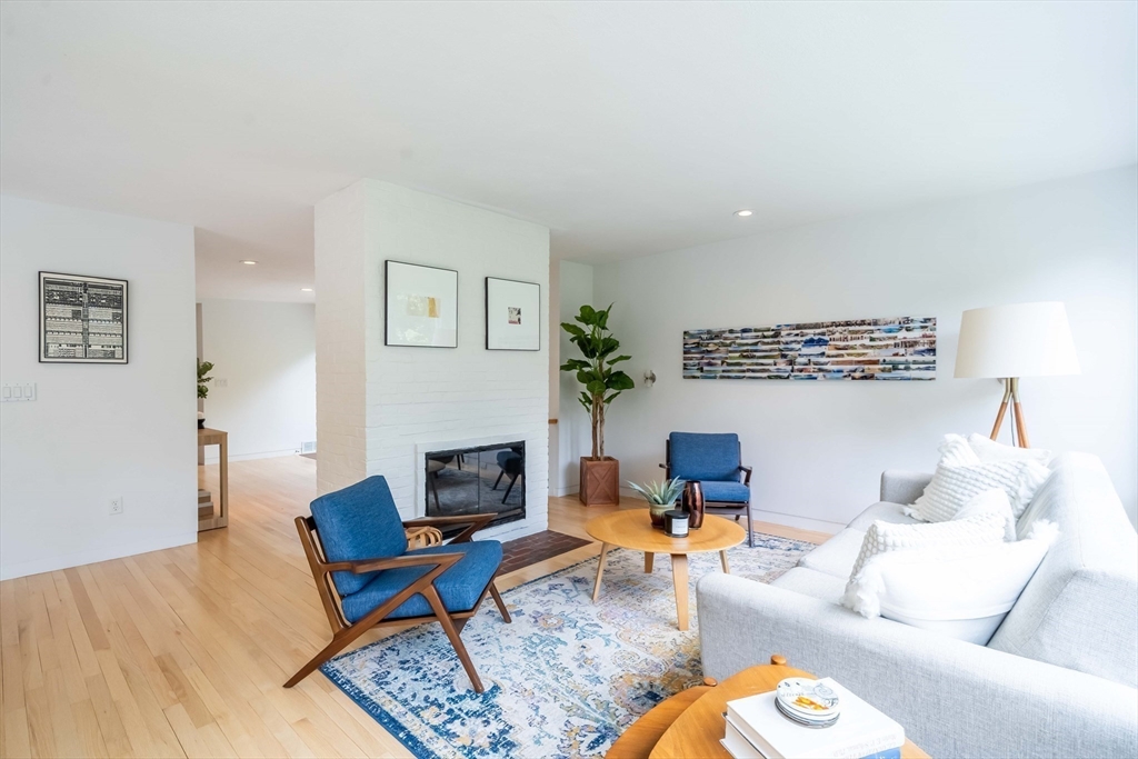 5 Moon Hill Rd
