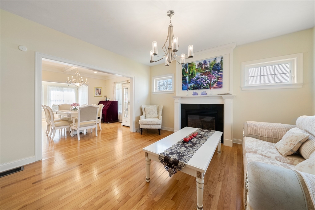 114 Meredith Way