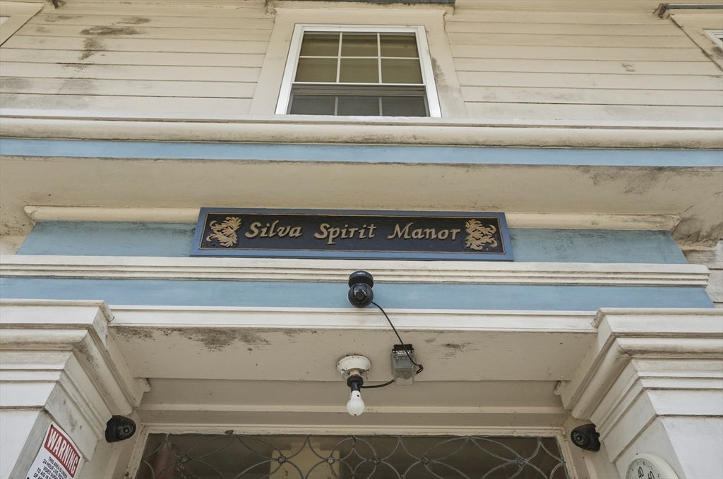 556 High Street