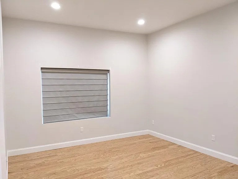 142 Pleasant St 11