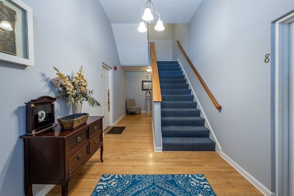 148 Presidents Ln 1