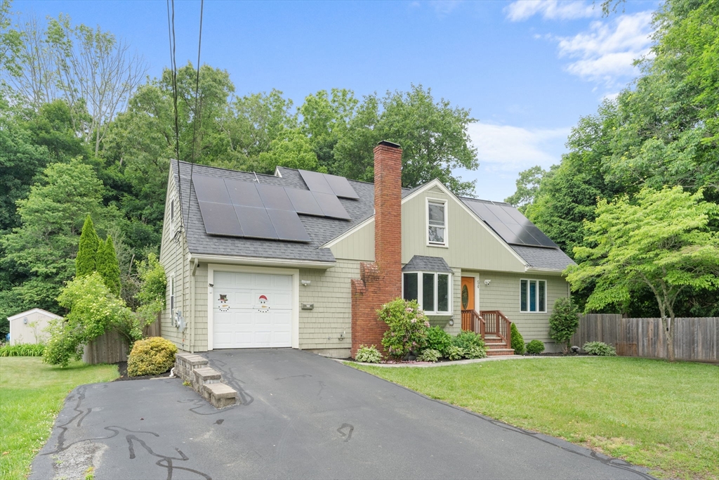 54 Carmel Cir