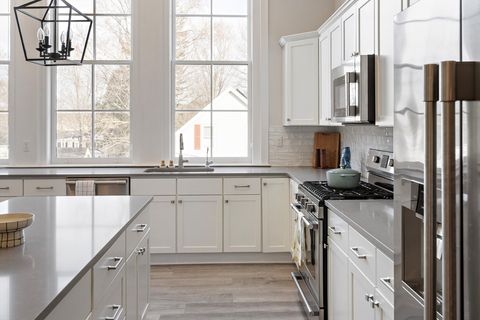 10 Congress St 301 Amesbury MA 01913