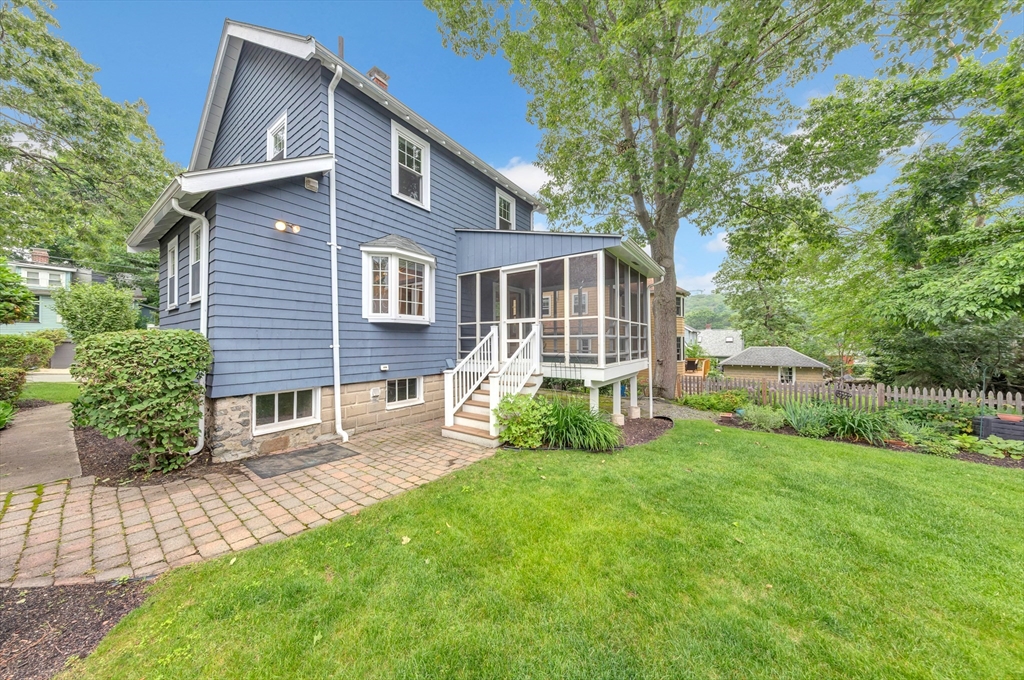 85 Sunset Rd