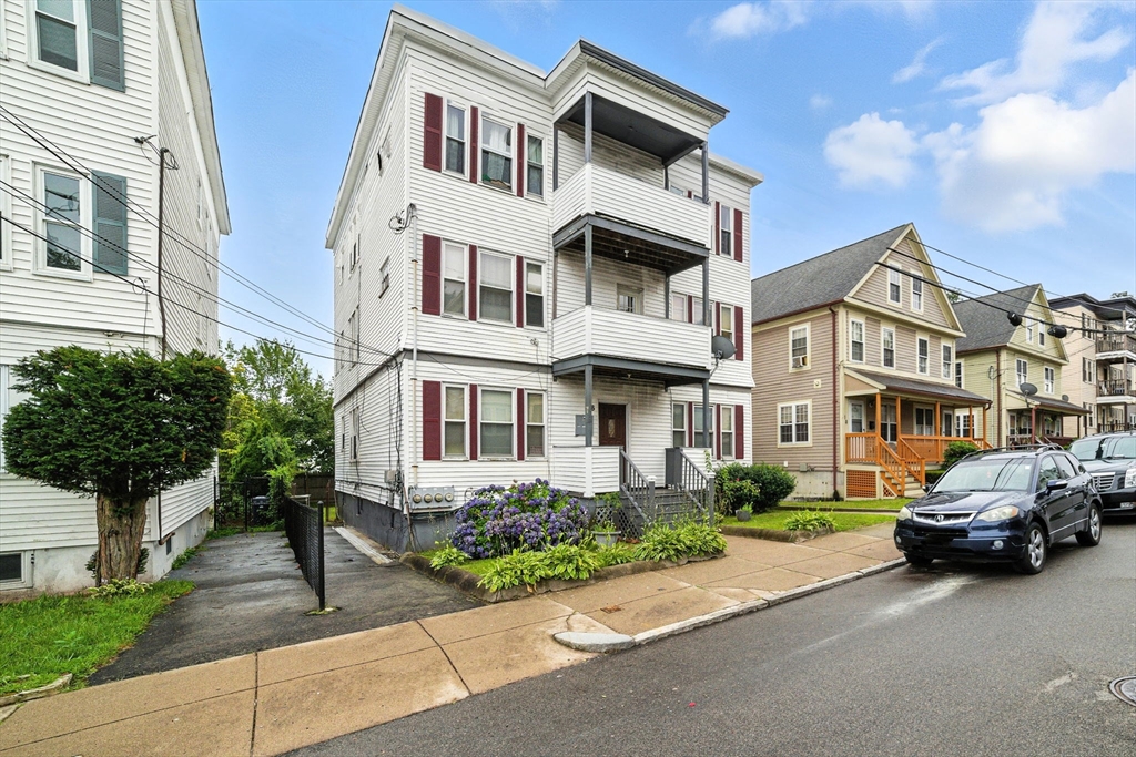 16 Astoria St