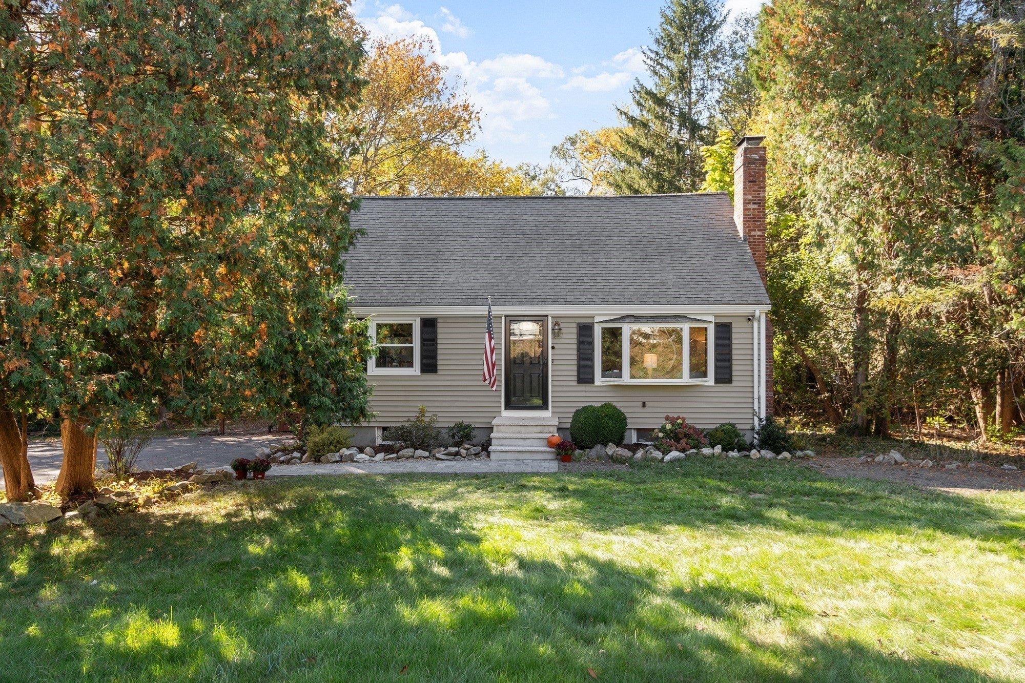 390 North Rd, Bedford, MA, 390 North Rd, Bedford, MA Photo #2