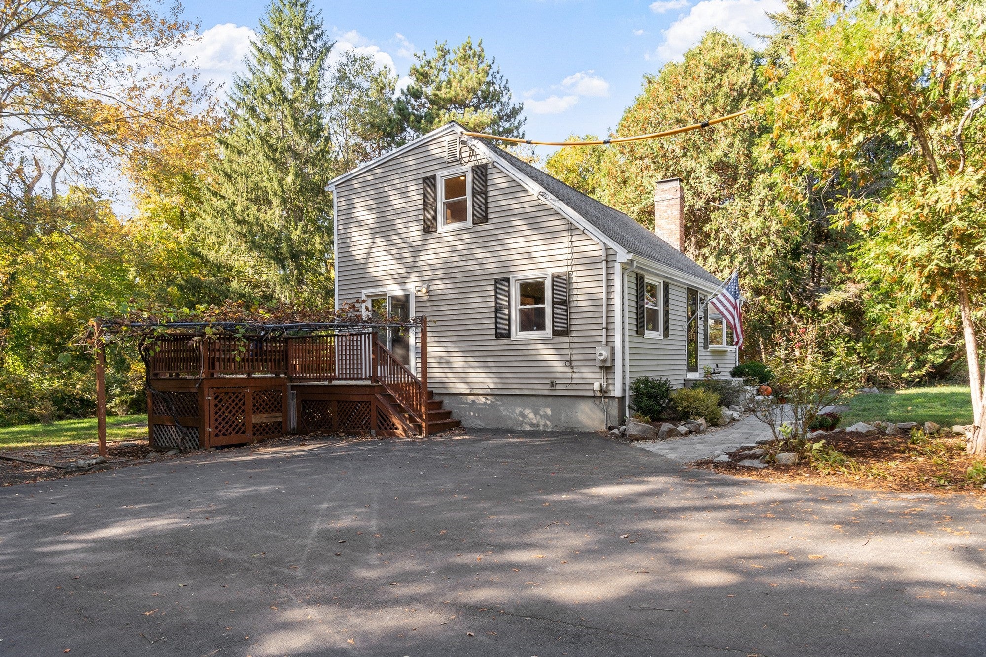 390 North Rd, Bedford, MA, 390 North Rd, Bedford, MA Photo #3
