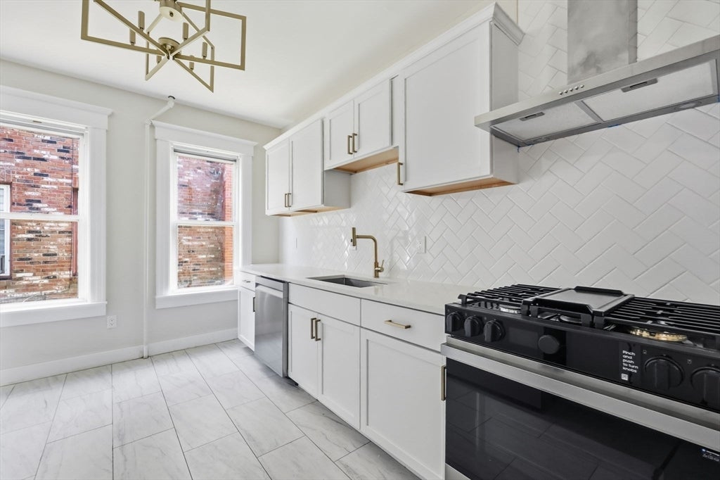 24 Washington Ave, Holyoke, MA, 24 Washington Ave, Holyoke, MA Photo #16