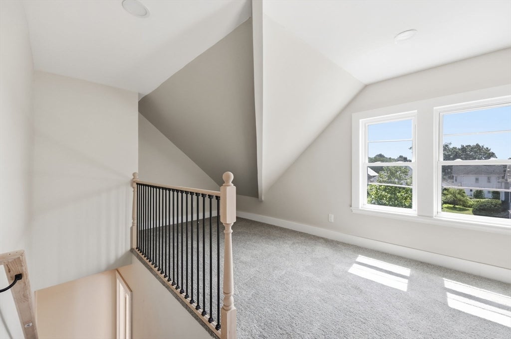 24 Washington Ave, Holyoke, MA, 24 Washington Ave, Holyoke, MA Photo #40