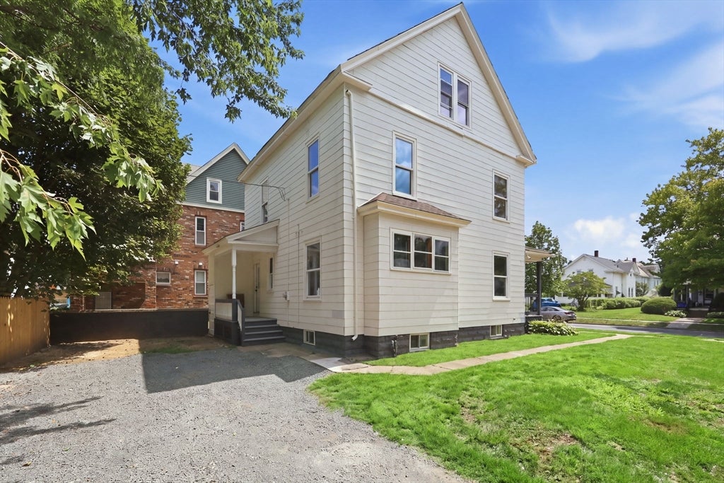 24 Washington Ave, Holyoke, MA, 24 Washington Ave, Holyoke, MA Photo #4