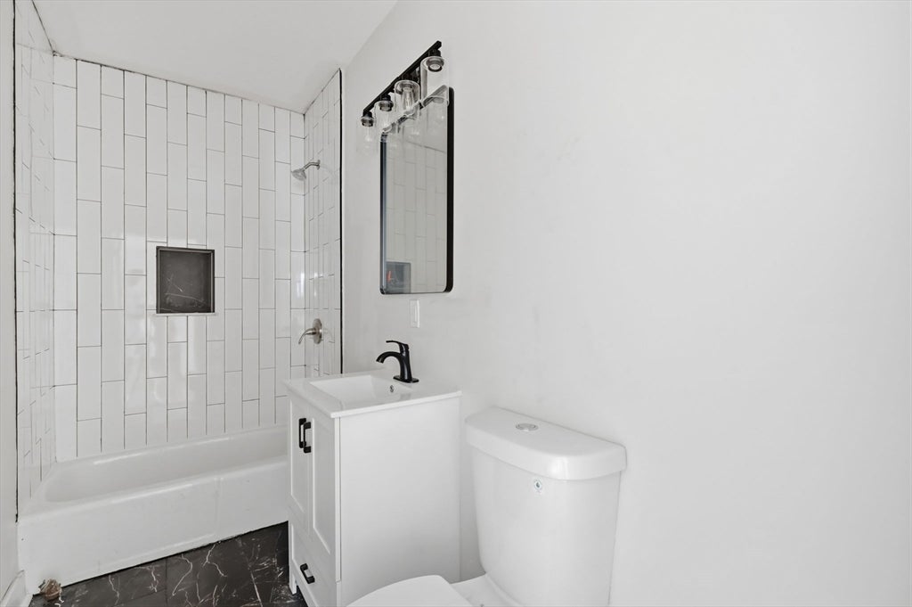 24 Washington Ave, Holyoke, MA, 24 Washington Ave, Holyoke, MA Photo #27