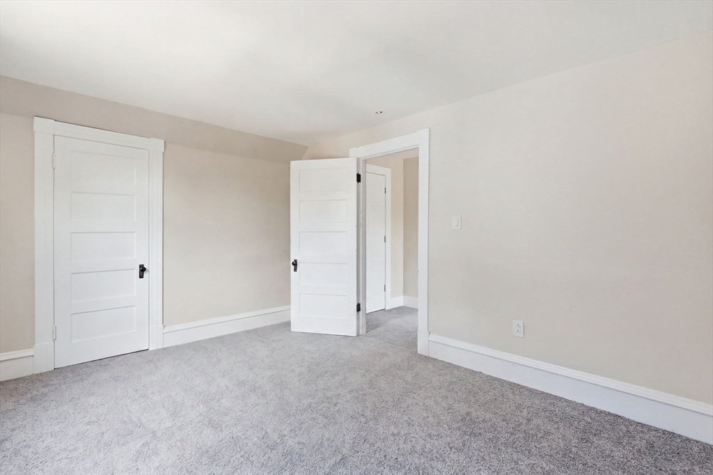 24 Washington Ave, Holyoke, MA, 24 Washington Ave, Holyoke, MA Photo #39
