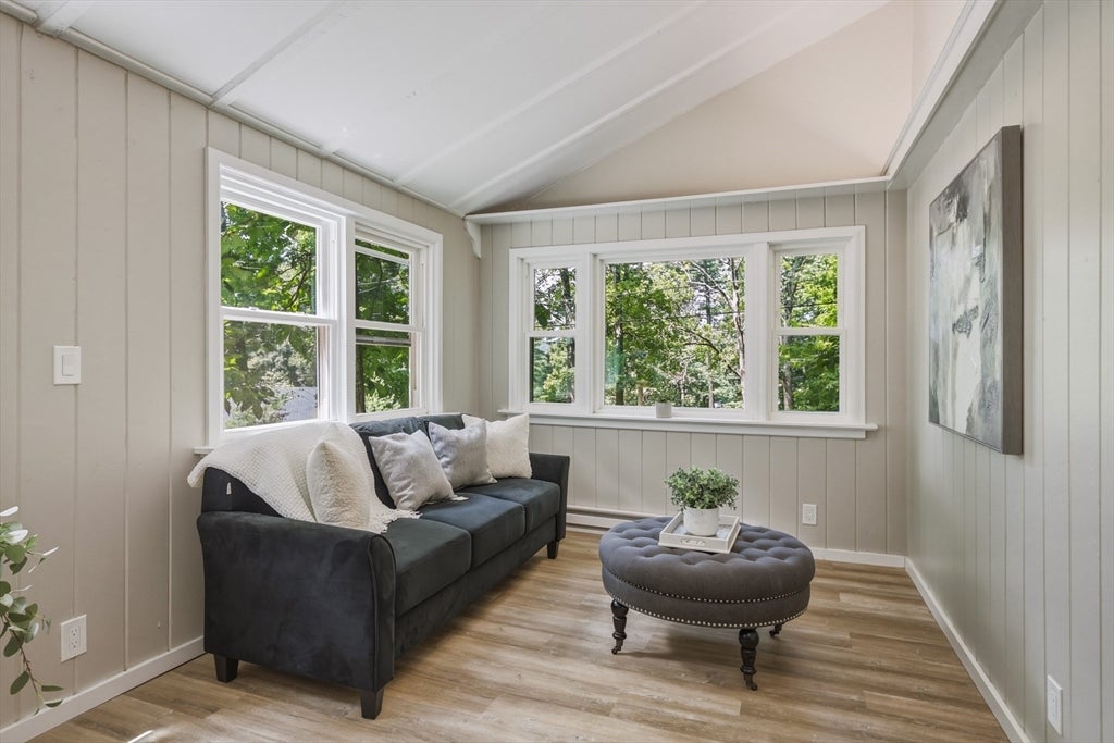 22 Knollwood Rd, Brimfield, MA Photo #8