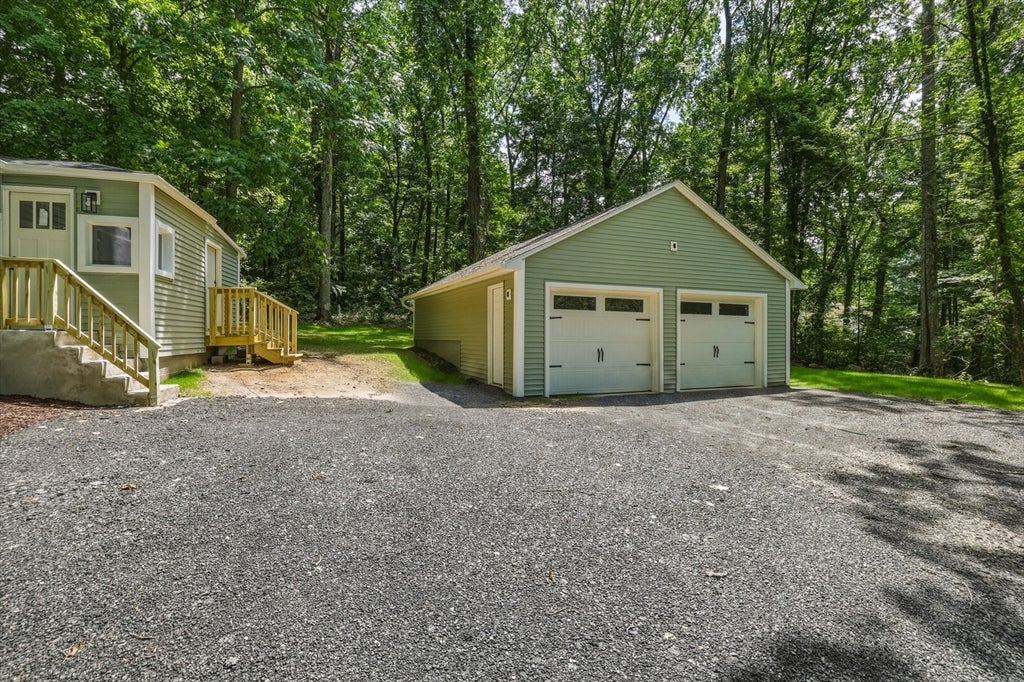 22 Knollwood Rd, Brimfield, MA Photo #21