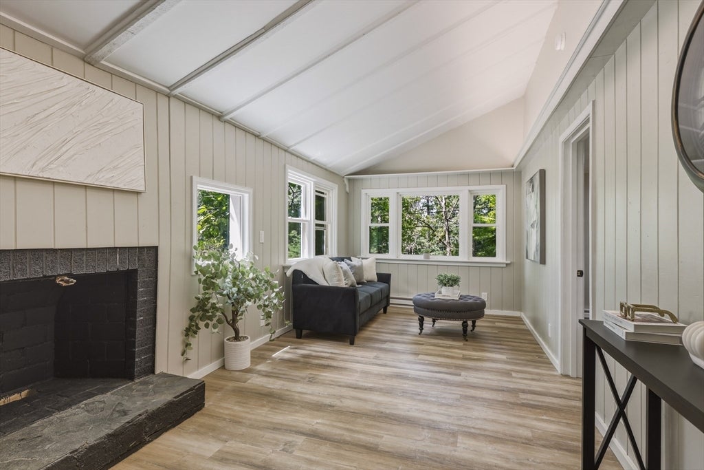 22 Knollwood Rd, Brimfield, MA Photo #7