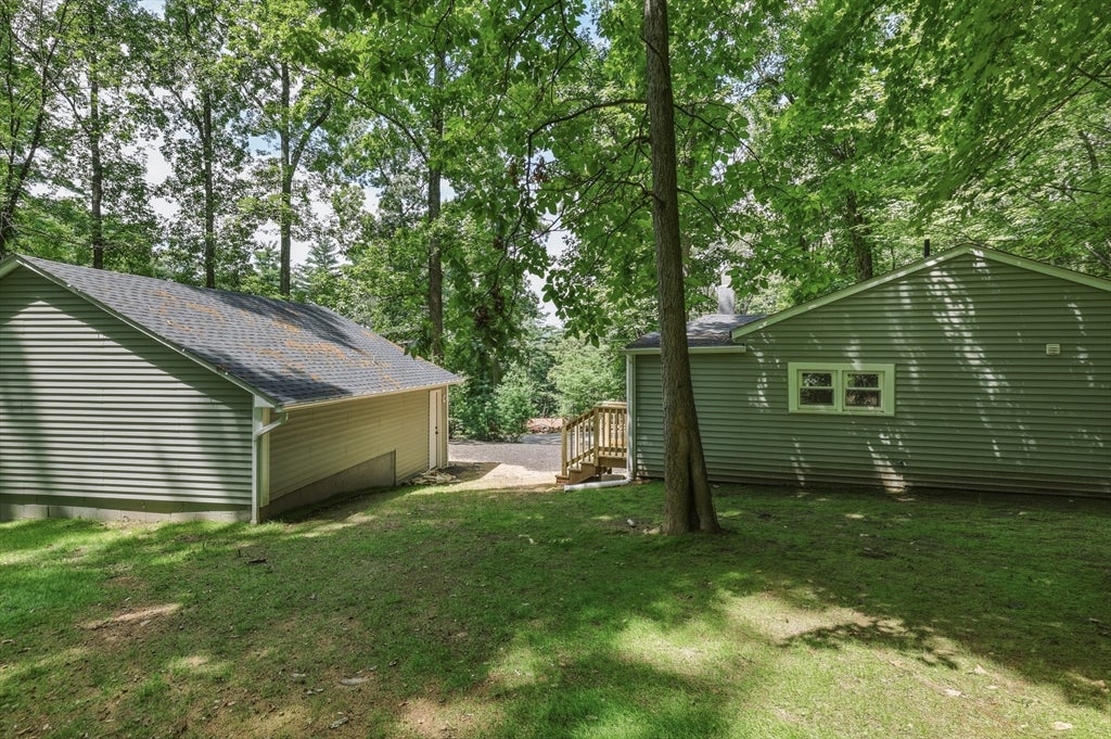 22 Knollwood Rd, Brimfield, MA Photo #25