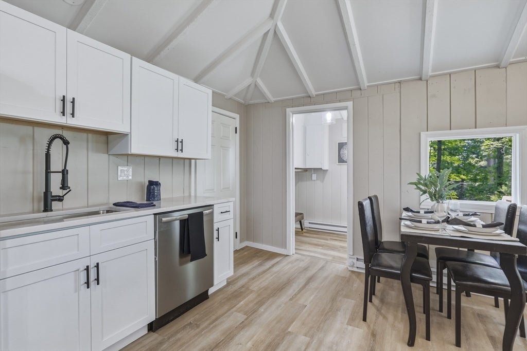 22 Knollwood Rd, Brimfield, MA Photo #4