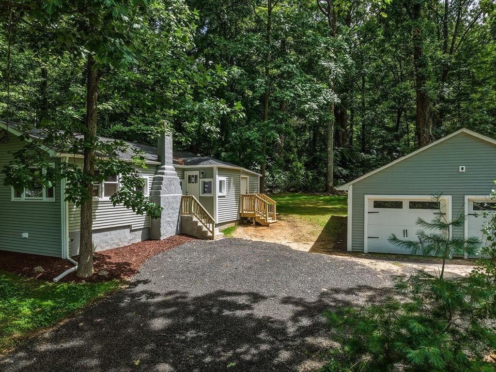 22 Knollwood Rd, Brimfield, MA Photo #19