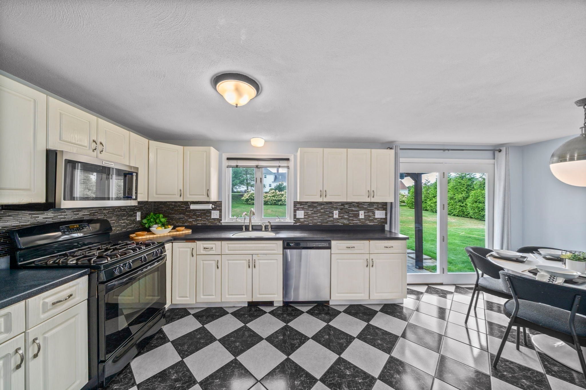 27 Sparrow Rd, Stoughton, MA, 27 Sparrow Rd, Stoughton, MA Photo #8