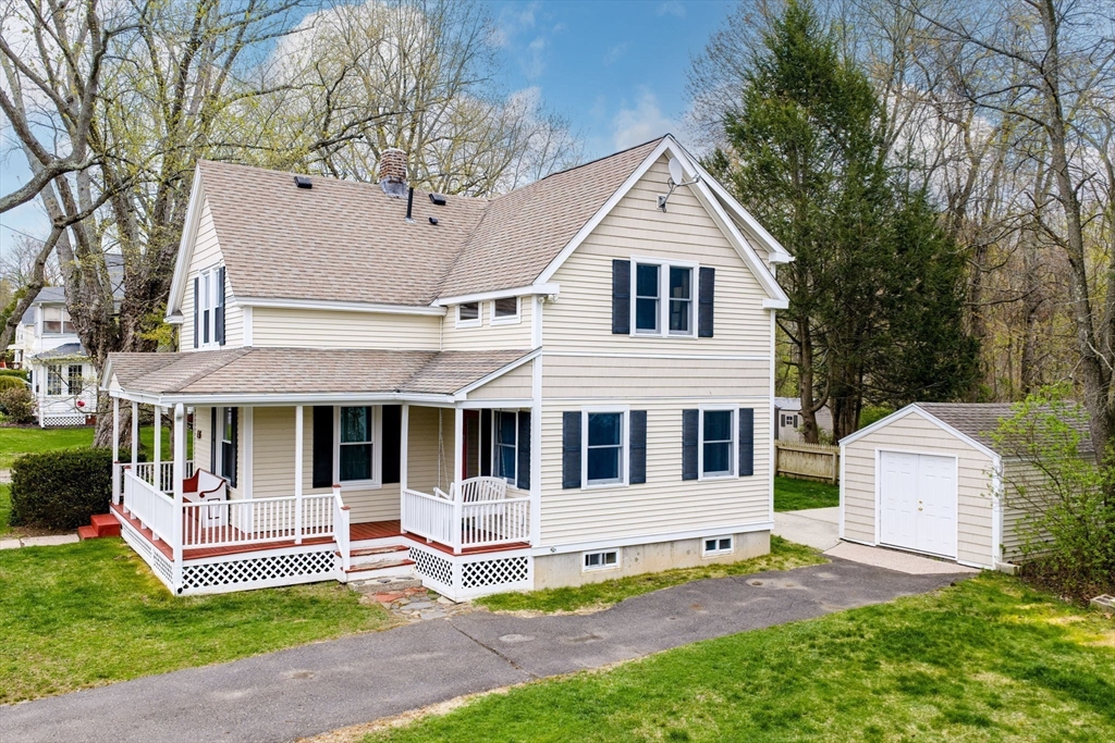 24 Dewey Ave