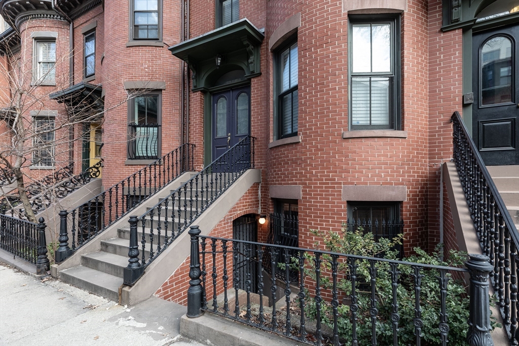 82-84 E Brookline St 1