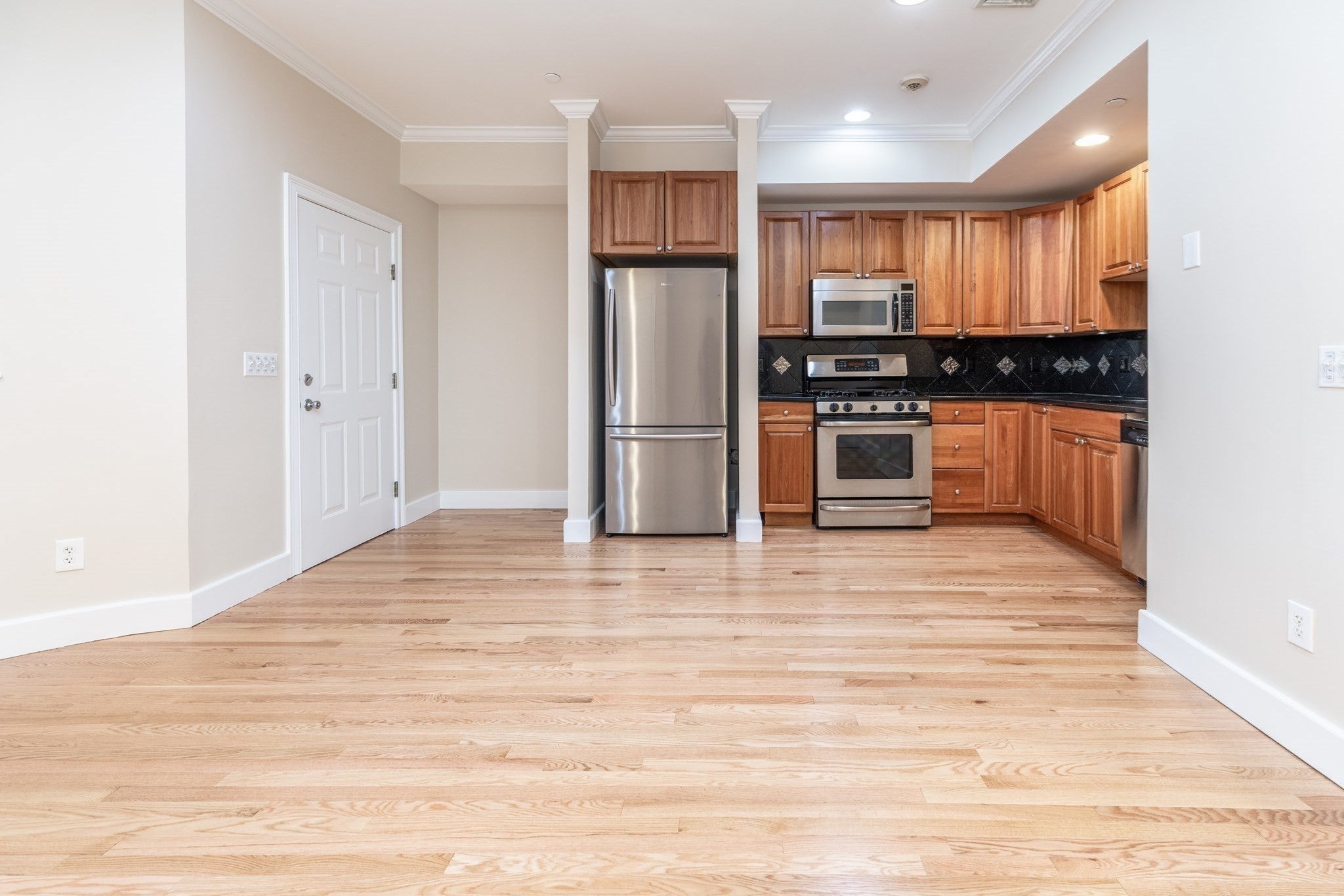 82 E Brookline St 1, Boston MA 02118